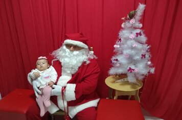 Foto - Papai Noel na Praça das Mangueiras