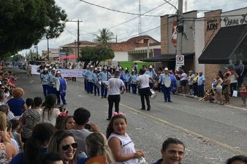 Foto - Desfile Cívico - 69º Aniversário de Cerquilho 