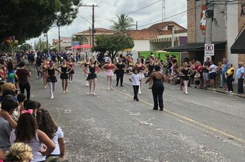 Foto - Desfile Cívico - 69º Aniversário de Cerquilho 