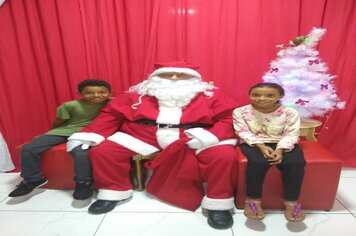 Foto - Papai Noel na Praça das Mangueiras