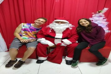 Foto - Papai Noel na Praça das Mangueiras