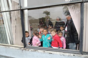 Foto - Projeto Conhecendo Nossa Cidade - Visita dos alunos da EMEI Noêmia na prefeitura