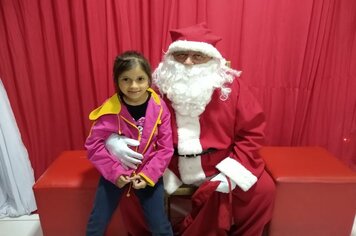 Foto - Papai Noel na Praça das Mangueiras