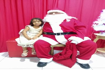 Foto - Papai Noel na Praça das Mangueiras