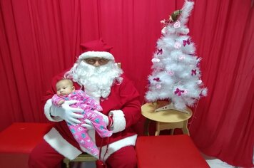 Foto - Papai Noel na Praça das Mangueiras