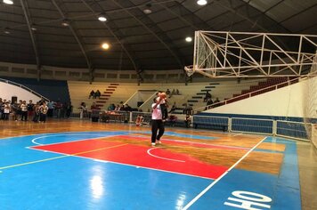 Foto - Jogador de Basquete Guilherme Hubner visita Cerquilho