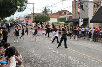 Foto - Desfile Cívico - 69º Aniversário de Cerquilho 