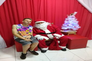 Foto - Papai Noel na Praça das Mangueiras