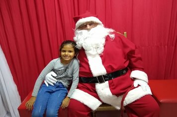 Foto - Papai Noel na Praça das Mangueiras