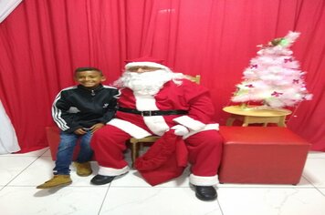 Foto - Papai Noel na Praça das Mangueiras