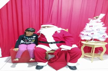 Foto - Papai Noel na Praça das Mangueiras