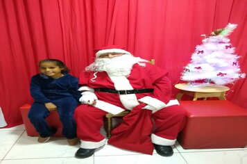 Foto - Papai Noel na Praça das Mangueiras