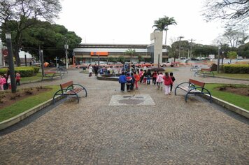 Foto - Projeto Conhecendo Nossa Cidade - Visita dos alunos da EMEI Noêmia na prefeitura