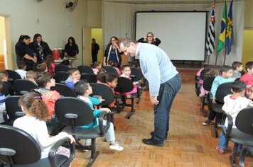 Foto - Projeto Conhecendo Nossa Cidade - Visita dos alunos da EMEI Noêmia na prefeitura