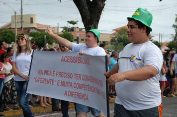 Foto - Desfile Cívico - 69º Aniversário de Cerquilho 