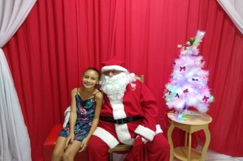 Foto - Papai Noel na Praça das Mangueiras