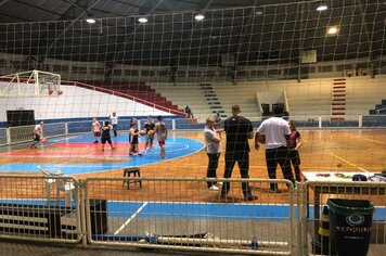 Foto - Jogador de Basquete Guilherme Hubner visita Cerquilho