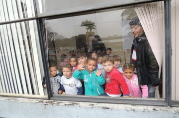 Foto - Projeto Conhecendo Nossa Cidade - Visita dos alunos da EMEI Noêmia na prefeitura