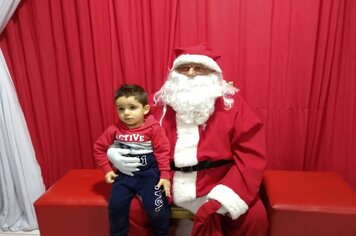 Foto - Papai Noel na Praça das Mangueiras