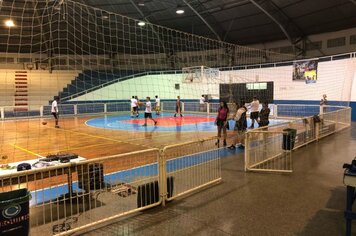 Foto - Jogador de Basquete Guilherme Hubner visita Cerquilho