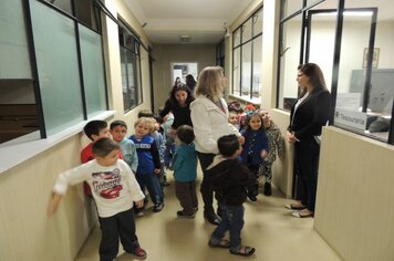 Foto - Projeto Conhecendo Nossa Cidade - Visita dos alunos da EMEI Noêmia na prefeitura