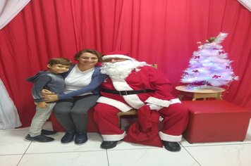 Foto - Papai Noel na Praça das Mangueiras