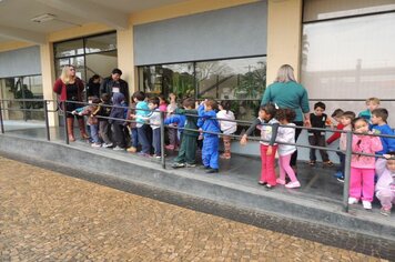 Foto - Projeto Conhecendo Nossa Cidade - Visita dos alunos da EMEI Noêmia na prefeitura