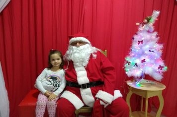 Foto - Papai Noel na Praça das Mangueiras