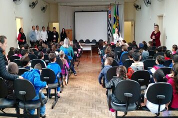 Foto - Projeto Conhecendo Nossa Cidade - Visita dos alunos da EMEI Noêmia na prefeitura