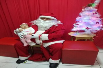 Foto - Papai Noel na Praça das Mangueiras