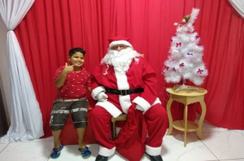 Foto - Papai Noel na Praça das Mangueiras