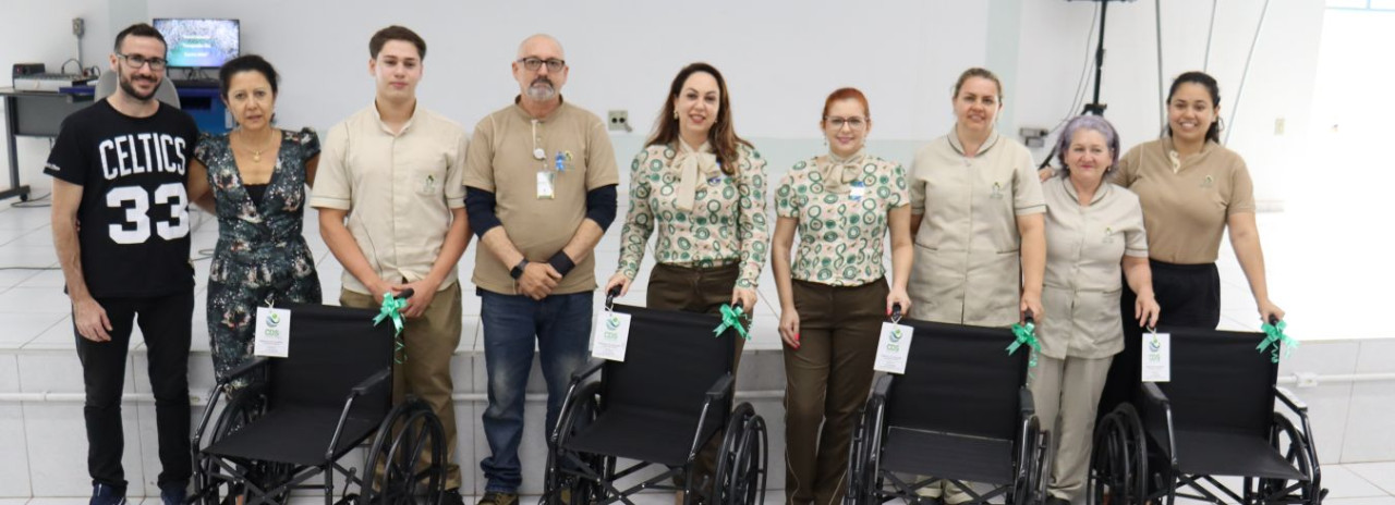 Rede Municipal de ensino arrecada 04 cadeiras de rodas na Campanha “Lacres que Ajudam Vidas 2023