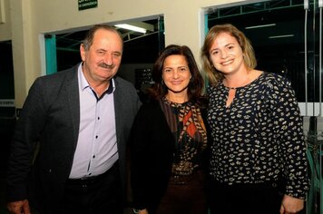 Prefeito e Presidente do Fundo Social participam de Palestra sobre o Poder da Mulher