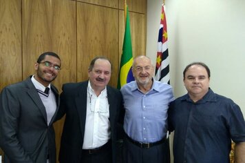 Prefeito de Cerquilho visita Secretário Estadual da Educação