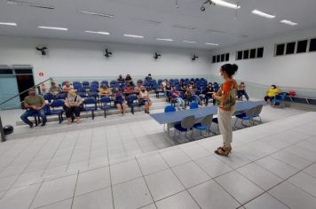 Pais dos alunos do Atendimento Educacional Especializado participam de reunião