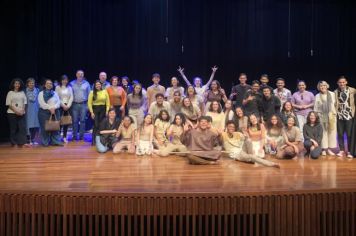 Grupo de Referência do Projeto Guri encanta o público no Teatro Municipal