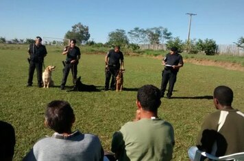 Canil de Cerquilho realiza palestra no Lar Pietá