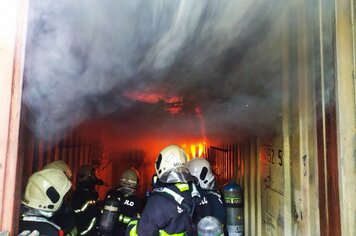 Oficiais do 15° Grupamento de Bombeiros participam de treinamento em Tietê