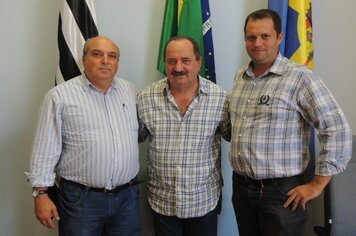Prefeito recebe empresário da Capuani