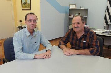 Prefeito recebe representante da Elektro