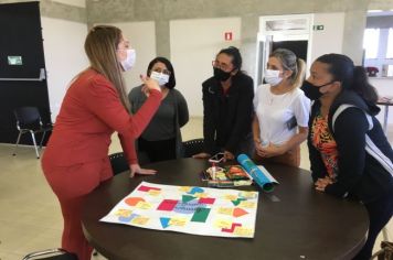 Professores do 3º ao 5º ano recebem formação durante a semana dos JOMI