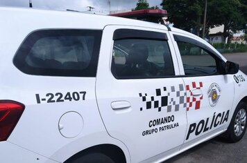 Polícia Militar prende uma mulher por furto, um traficante e uma procurada