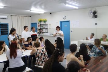 Estudantes do Curso Técnico de Gastronomia da ETEC de Cerquilho recebem a Sommelière, Valéria Pilon, para aula de Introdução ao Mundo do Vinho