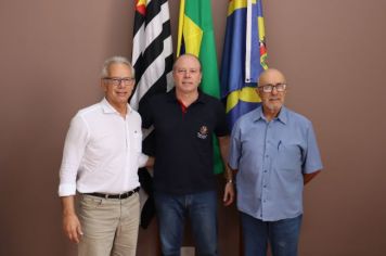 Prefeito Zé Roberto recebe visita do Deputado Edson Giriboni