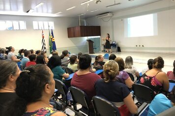 Merendeiras da Rede Pública participam de treinamento