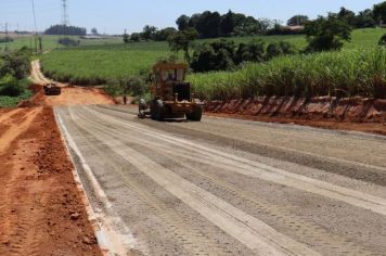 Prefeito Zé Roberto Pilon visita obras de infraestrutura do novo Distrito Industrial