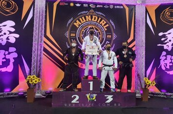 Cerquilhense é campeão no Campeonato Mundial de Jiu Jitsu da Federação CBJJE