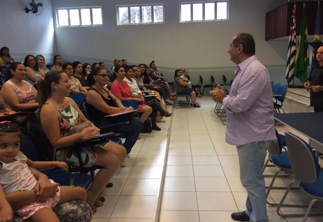 Prefeito Aldo dá posse para Professores e Agentes Operacionais