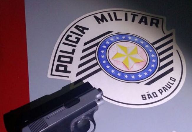 Polícia Militar de Cerquilho prende três indivíduos e recupera veículo roubado