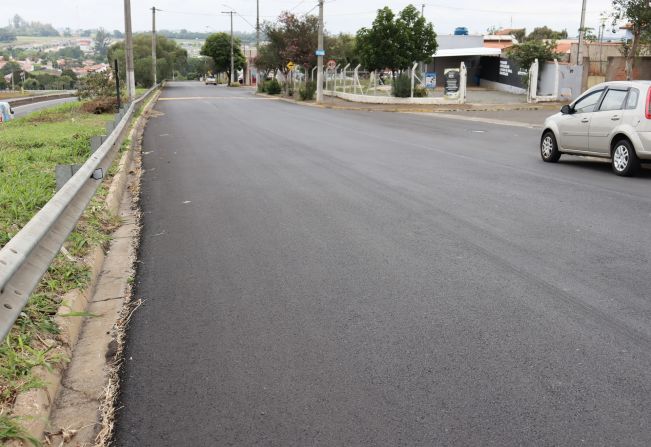 Prefeitura realiza o recapeamento asfáltico de várias ruas e avenidas